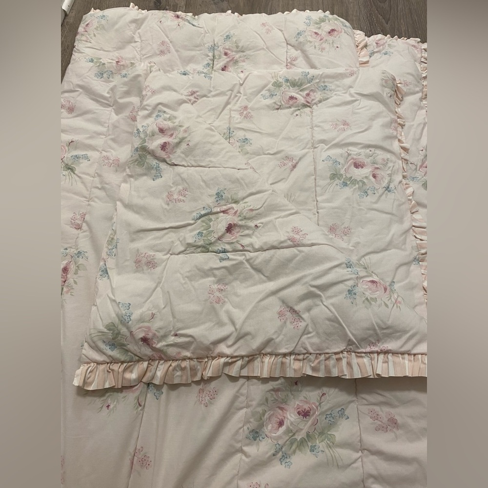 Simply Shabby Chic Kids Misty Rose Standard Pillow Sham + Twin Comforter set - Picture 12 of 16